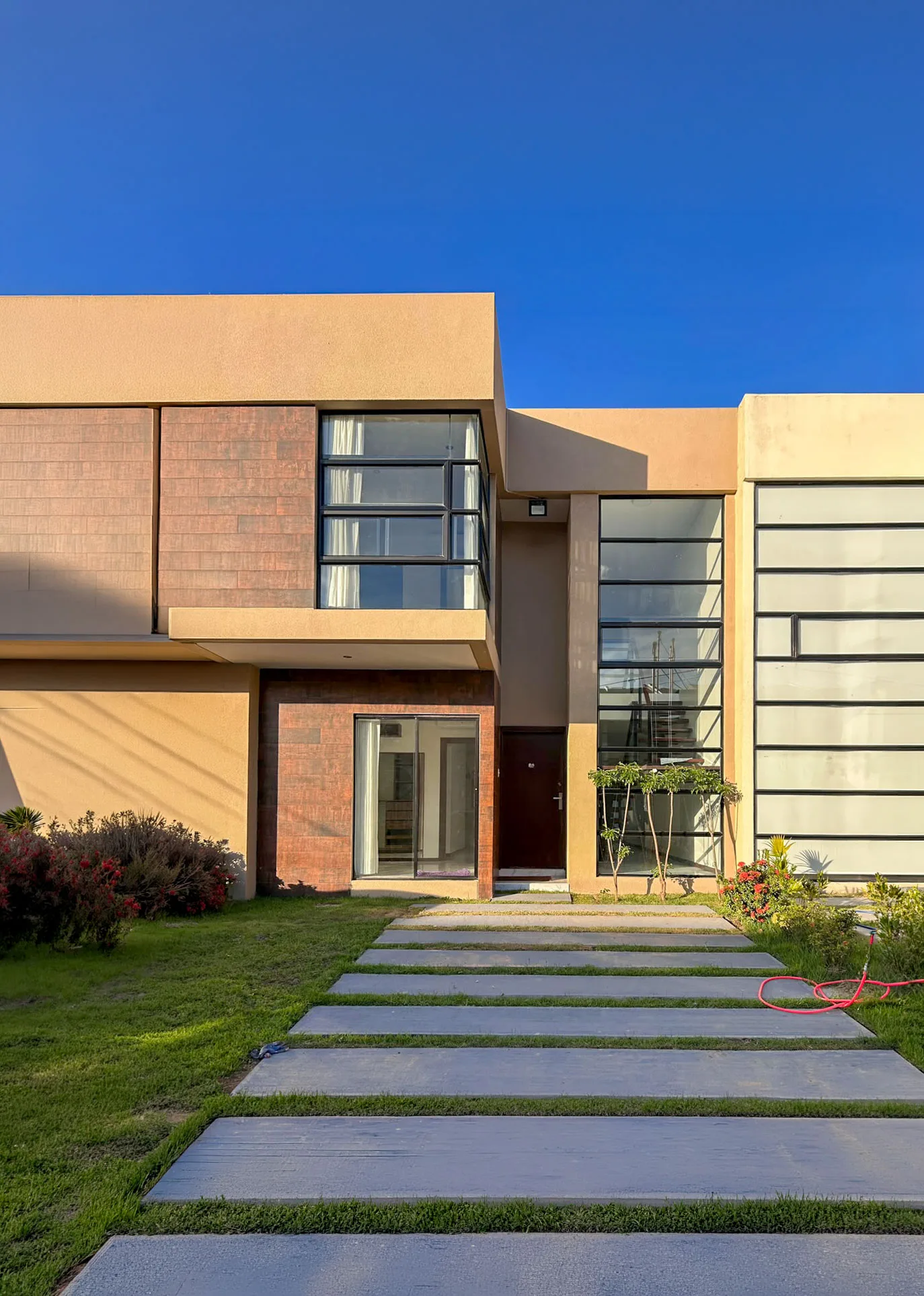 CASA EN VENTA EN LOS PARQUES 3 - URUBÓ